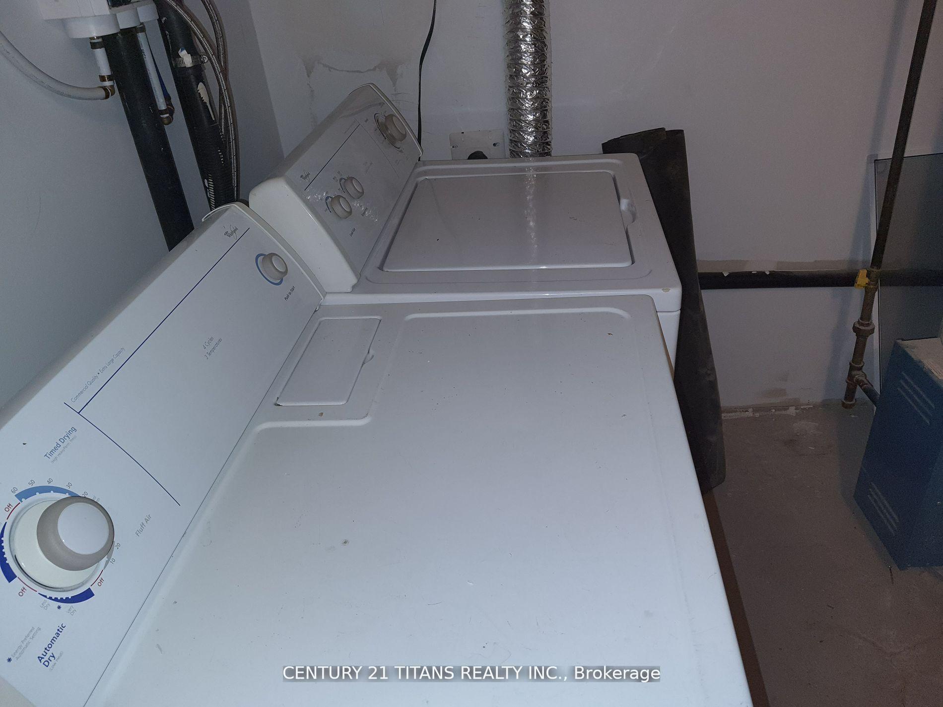 Photo 3 of 44 Ashbury Boulevard, Ajax, South East — HOMEH