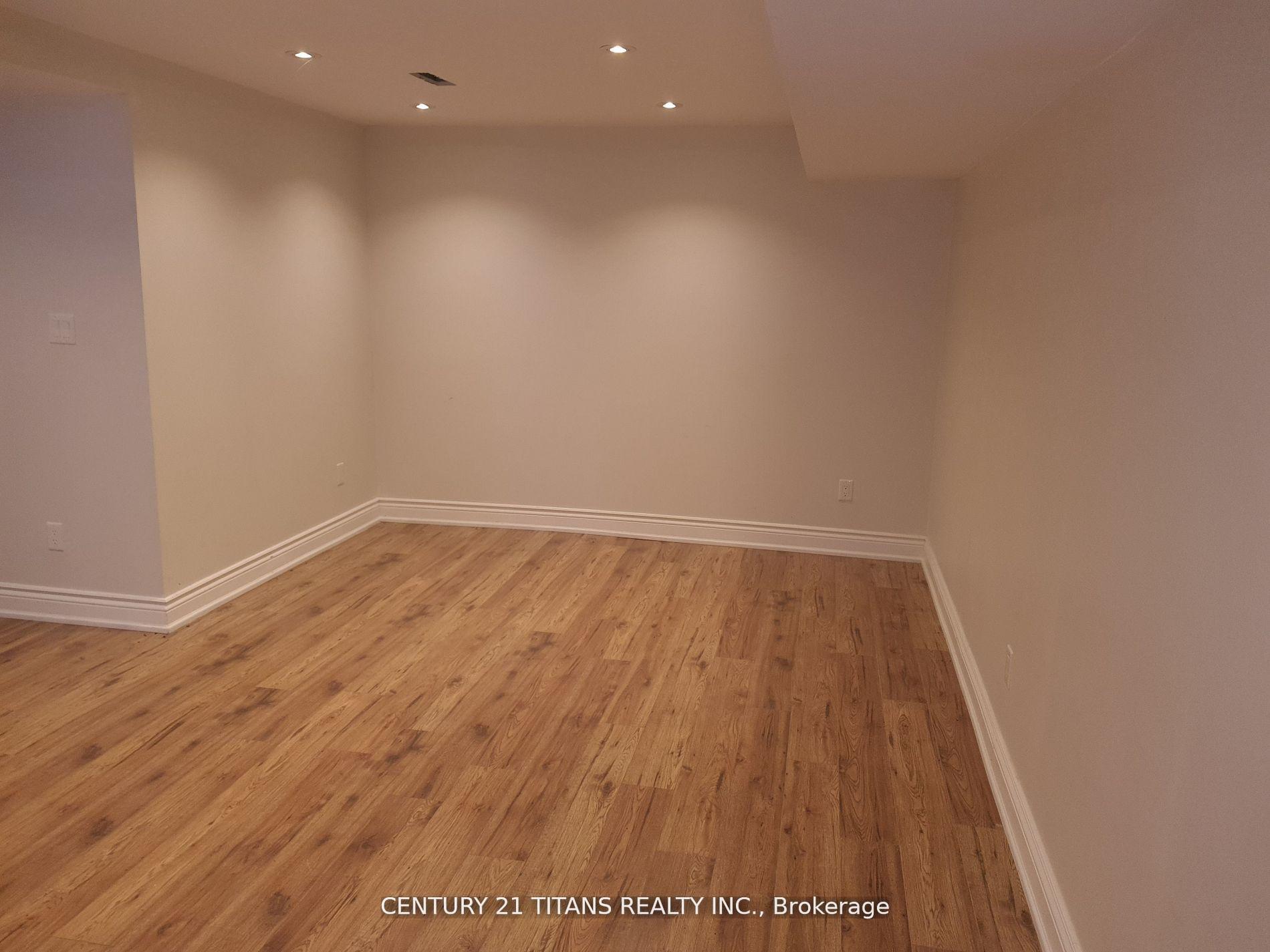 Photo 5 of 44 Ashbury Boulevard, Ajax, South East — HOMEH