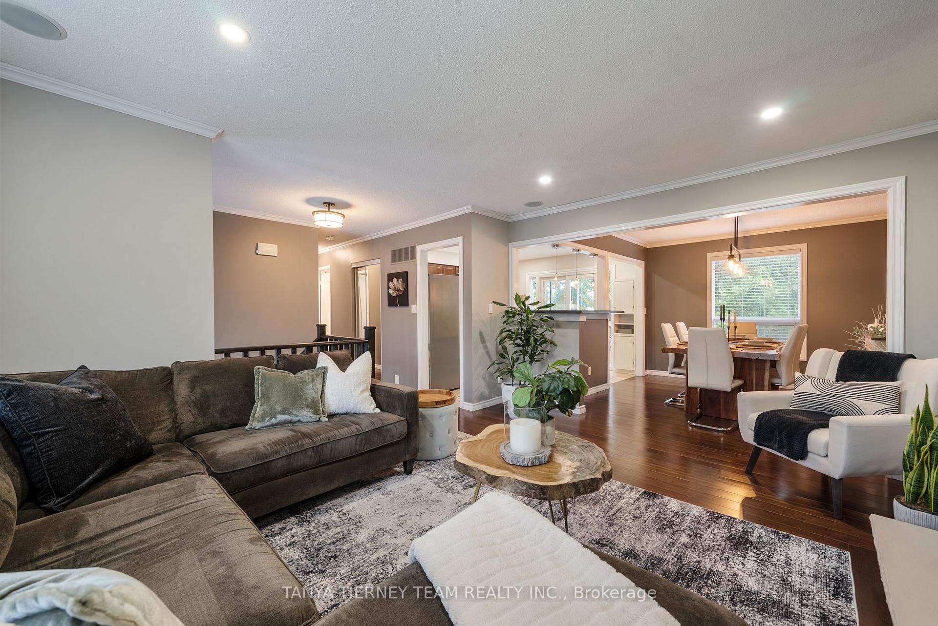 Photo 9 of 50 Lowder Place, Whitby, Blue Grass Meadows — HOMEH