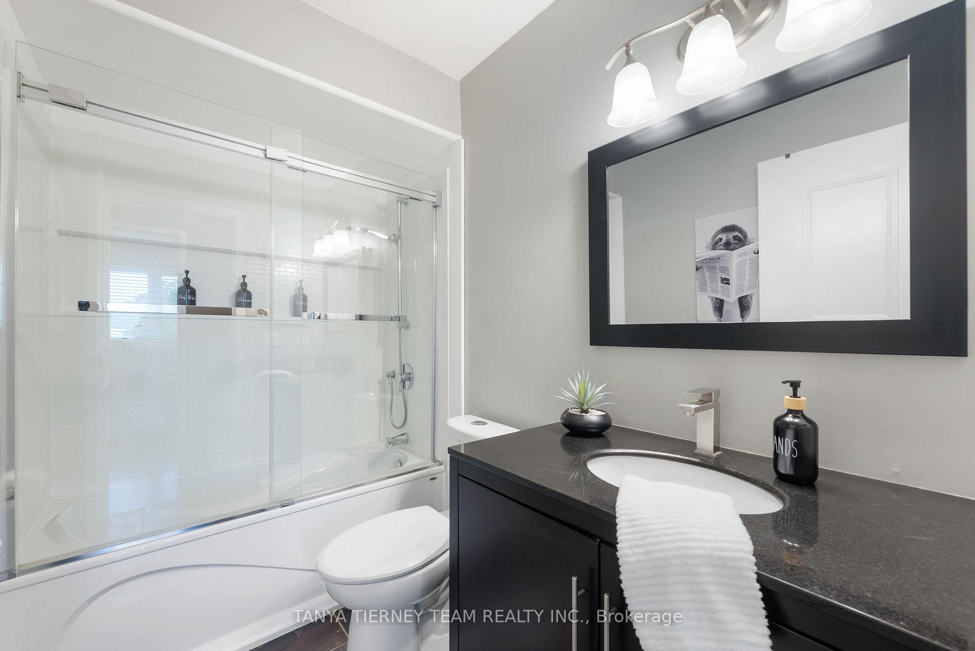 Photo 17 of 50 Lowder Place, Whitby, Blue Grass Meadows — HOMEH