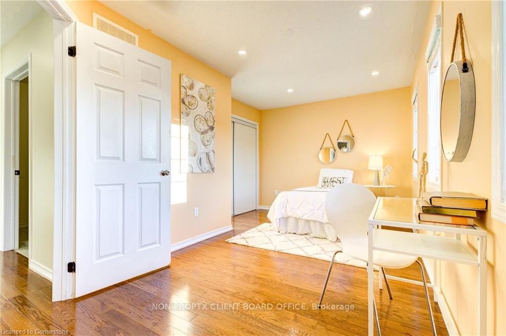 Photo 22 of 15 Staines Street, Woolwich, Breslau — HOMEH