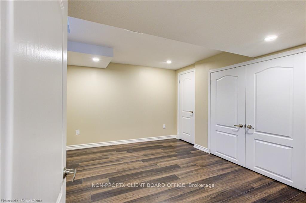 Photo 32 of 15 Staines Street, Woolwich, Breslau — HOMEH