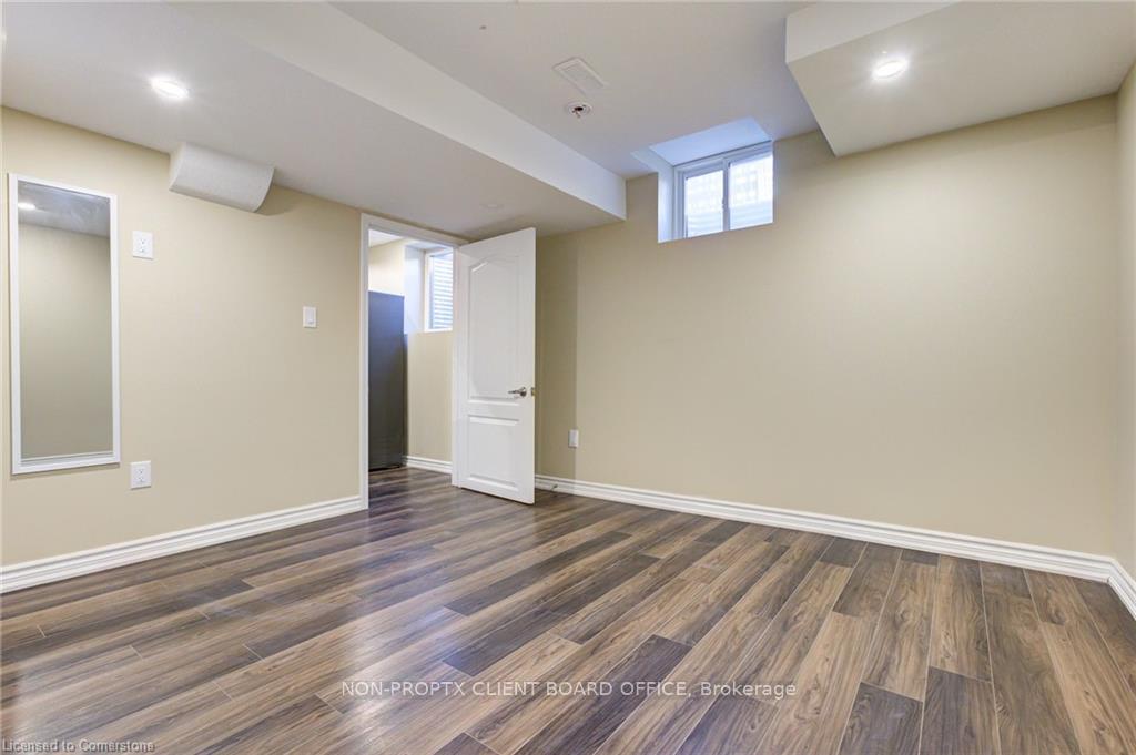 Photo 33 of 15 Staines Street, Woolwich, Breslau — HOMEH