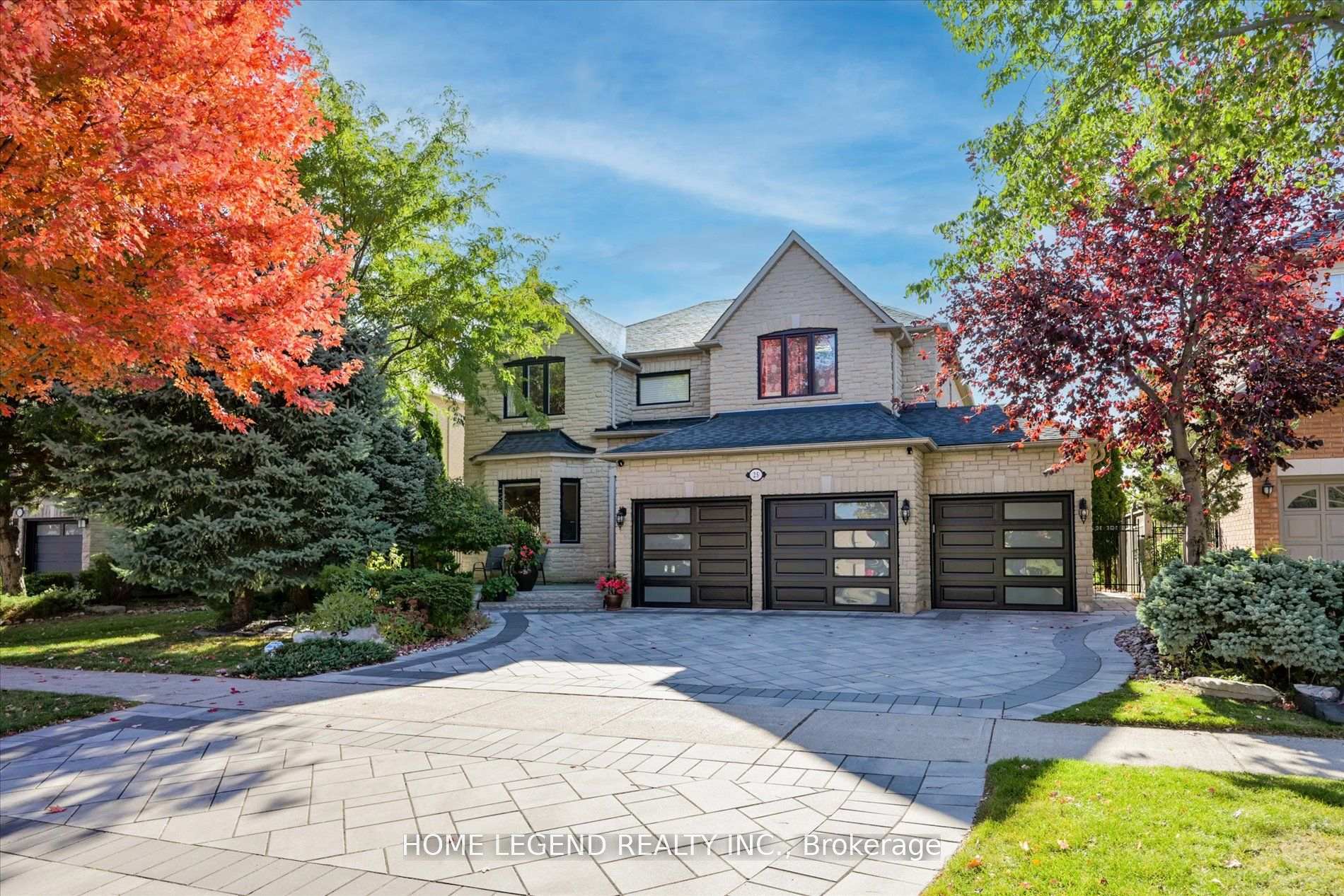 Front of 25 Vandermeer Drive