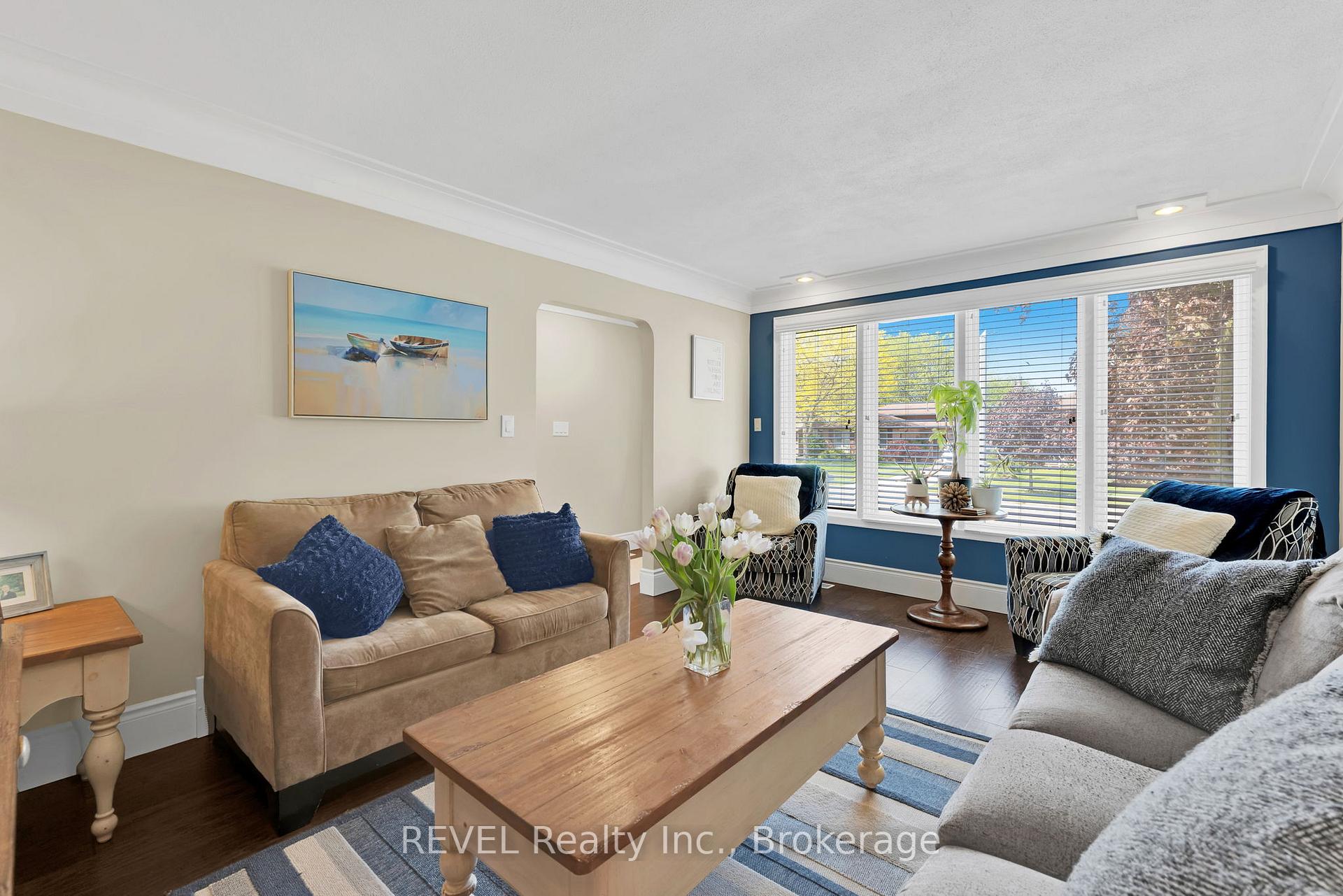 Photo 6 of 120 Royal Oak Drive, Welland, N. Welland — HOMEH