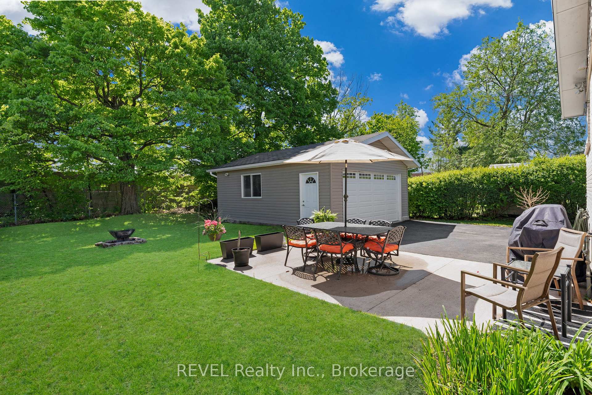 Photo 36 of 120 Royal Oak Drive, Welland, N. Welland — HOMEH