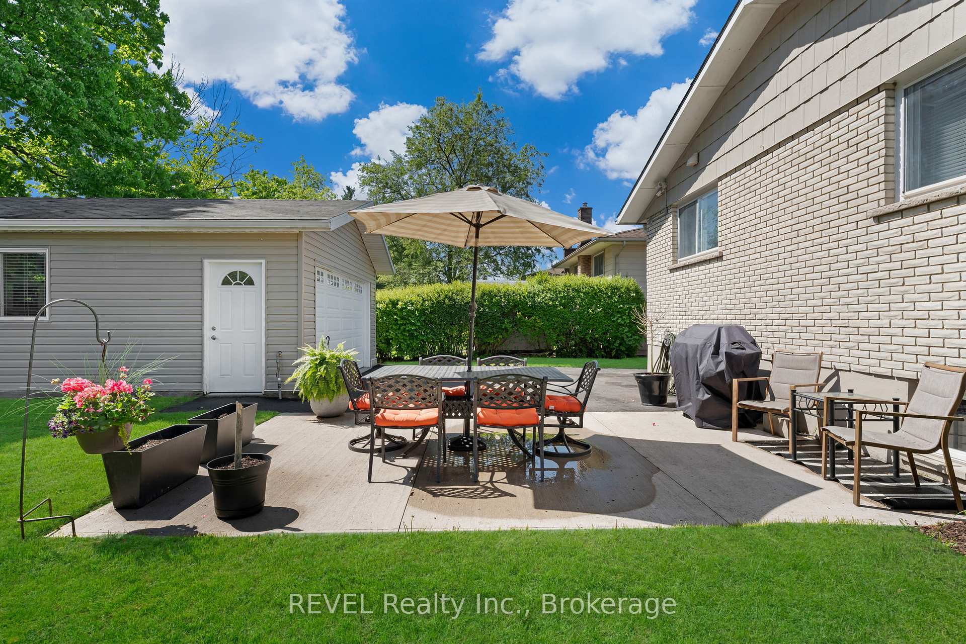 Photo 37 of 120 Royal Oak Drive, Welland, N. Welland — HOMEH