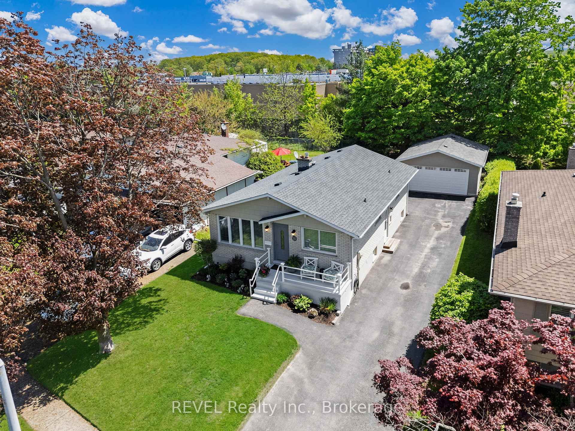 Photo 42 of 120 Royal Oak Drive, Welland, N. Welland — HOMEH