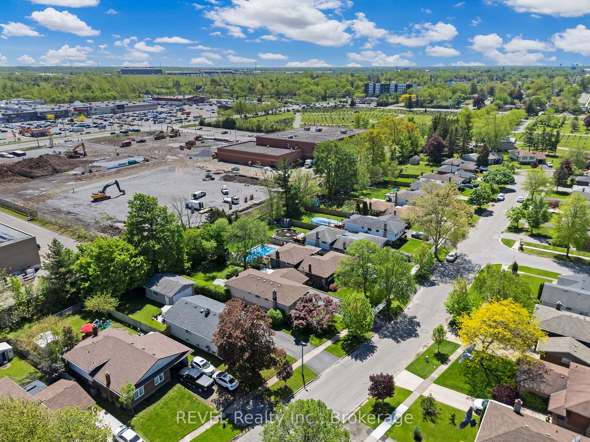 Photo 44 of 120 Royal Oak Drive, Welland, N. Welland — HOMEH