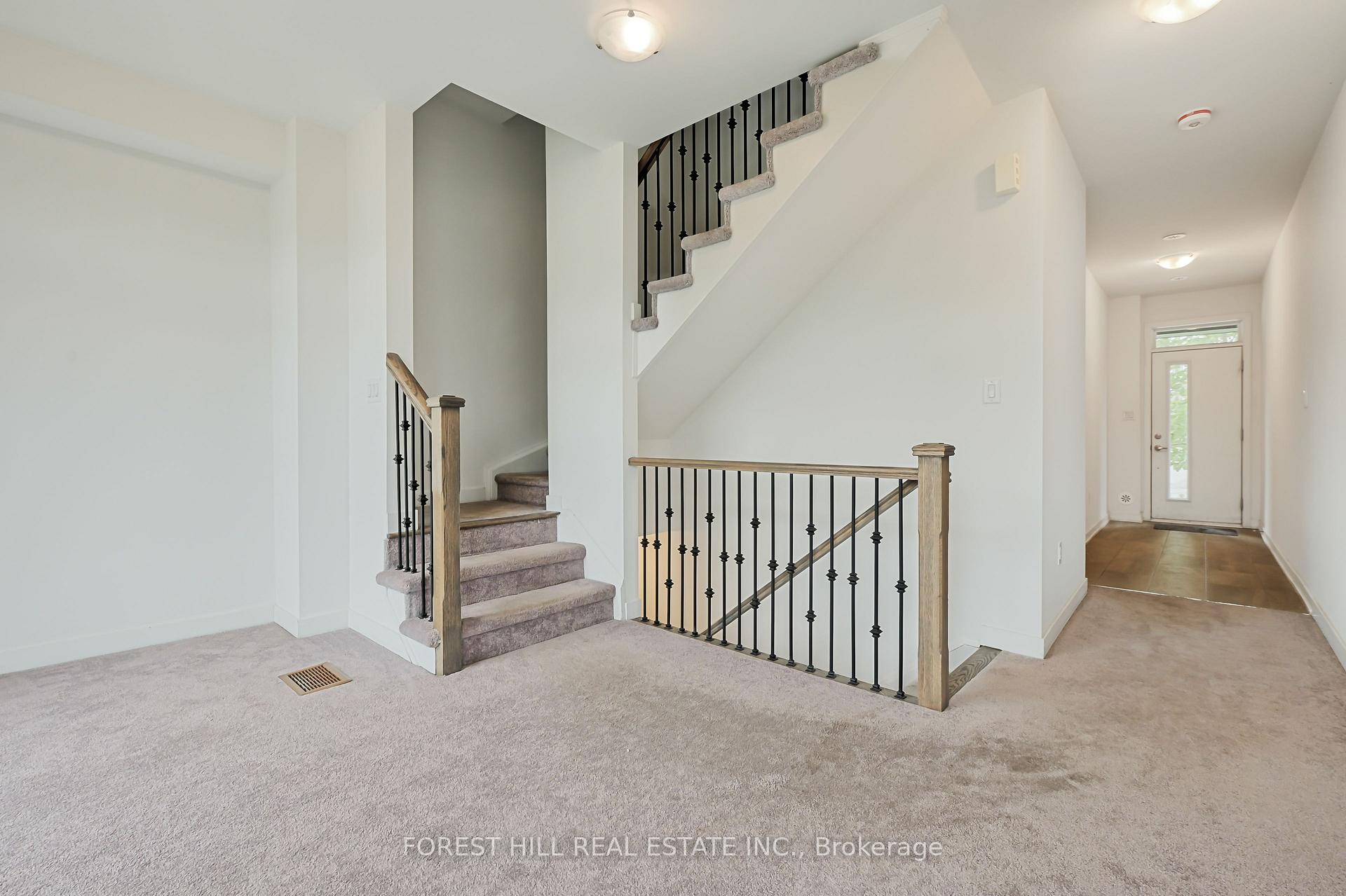 Photo 3 of 150 Dalhousie Street, Vaughan, Vaughan Grove — HOMEH