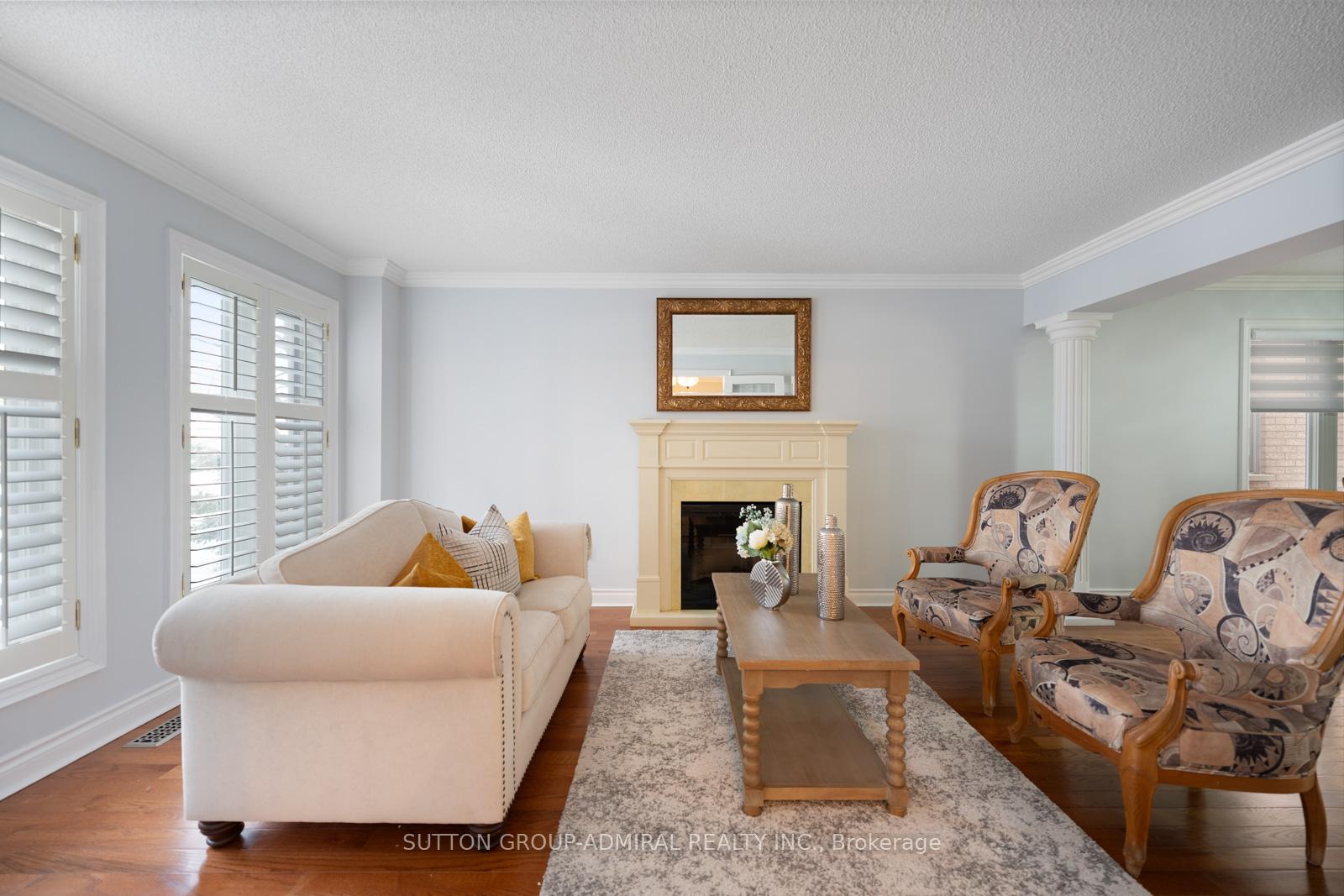 Photo 2 of 117 Flamingo Road, Vaughan, Uplands — HOMEH