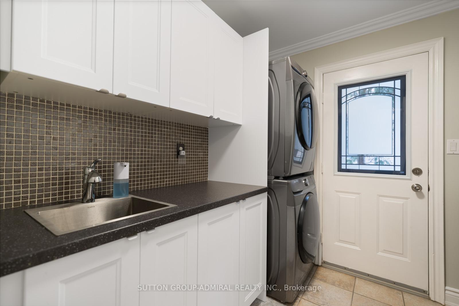 Photo 7 of 117 Flamingo Road, Vaughan, Uplands — HOMEH