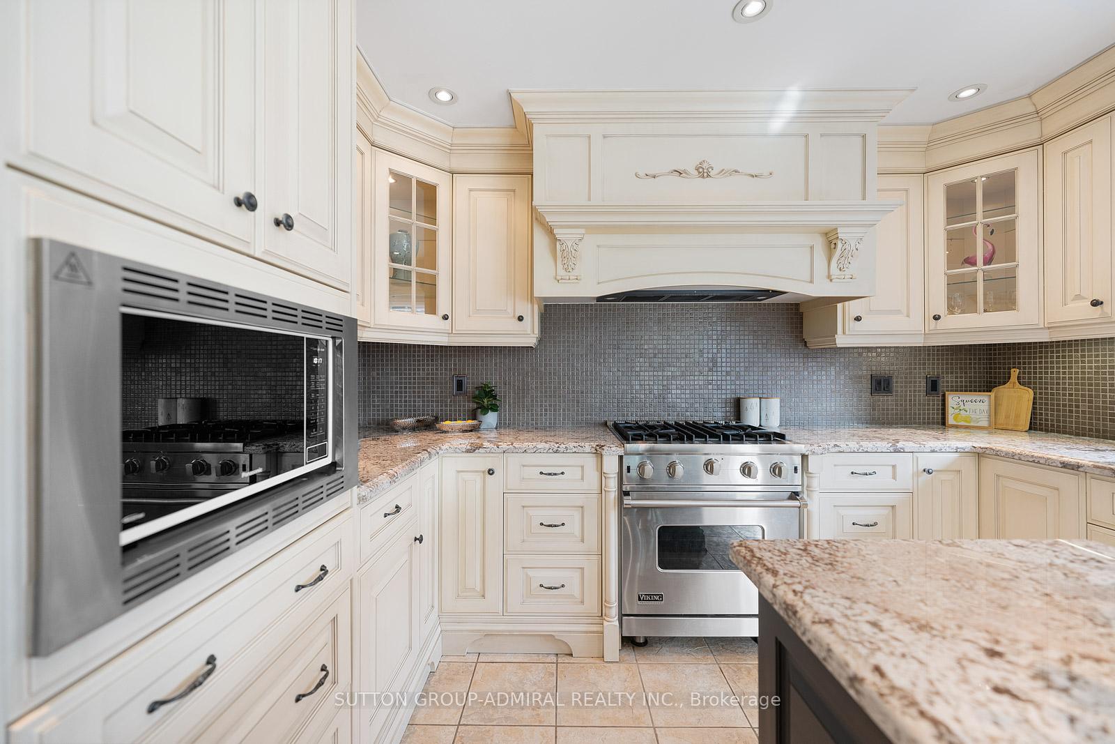 Photo 12 of 117 Flamingo Road, Vaughan, Uplands — HOMEH