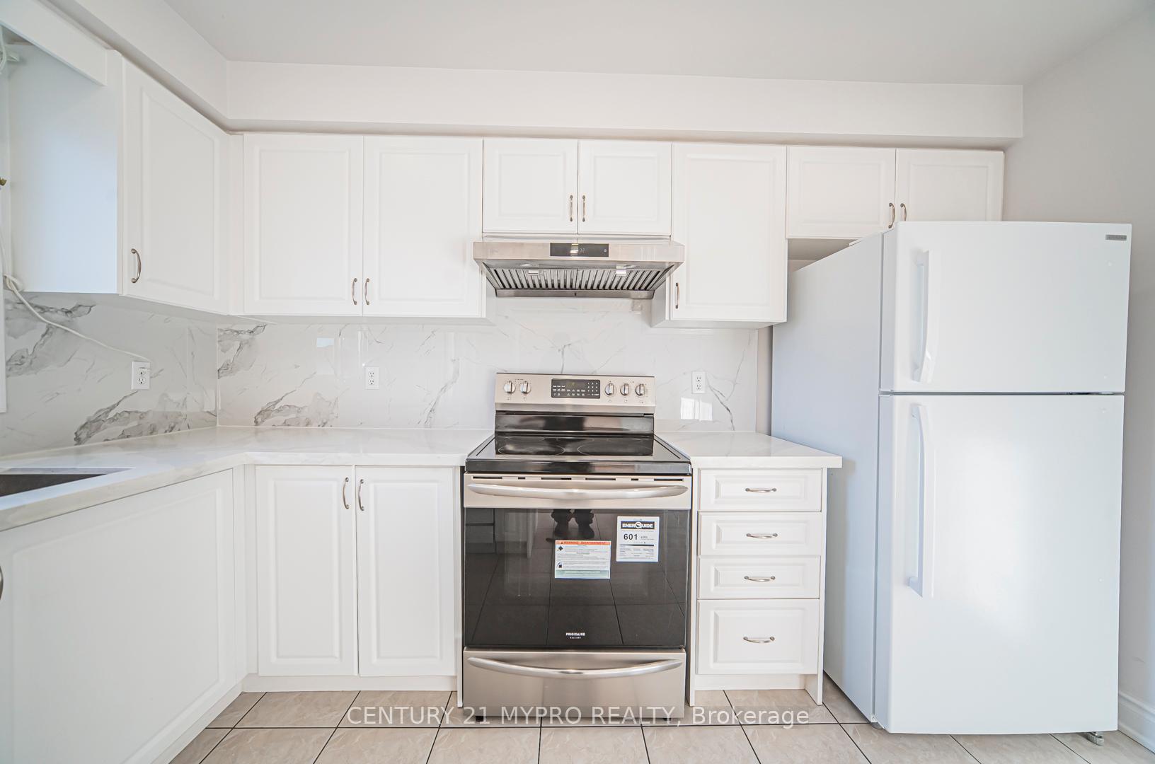 Photo 8 of 75 Westchester Crescent, Markham, Berczy — HOMEH