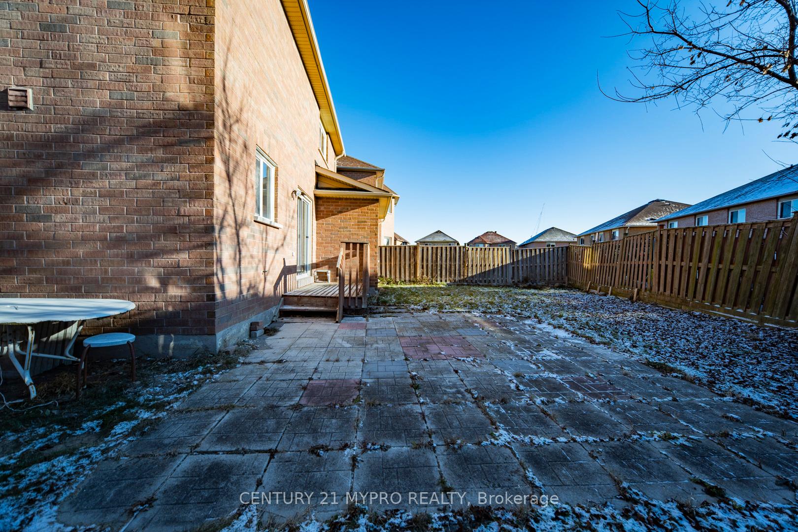 Photo 26 of 75 Westchester Crescent, Markham, Berczy — HOMEH