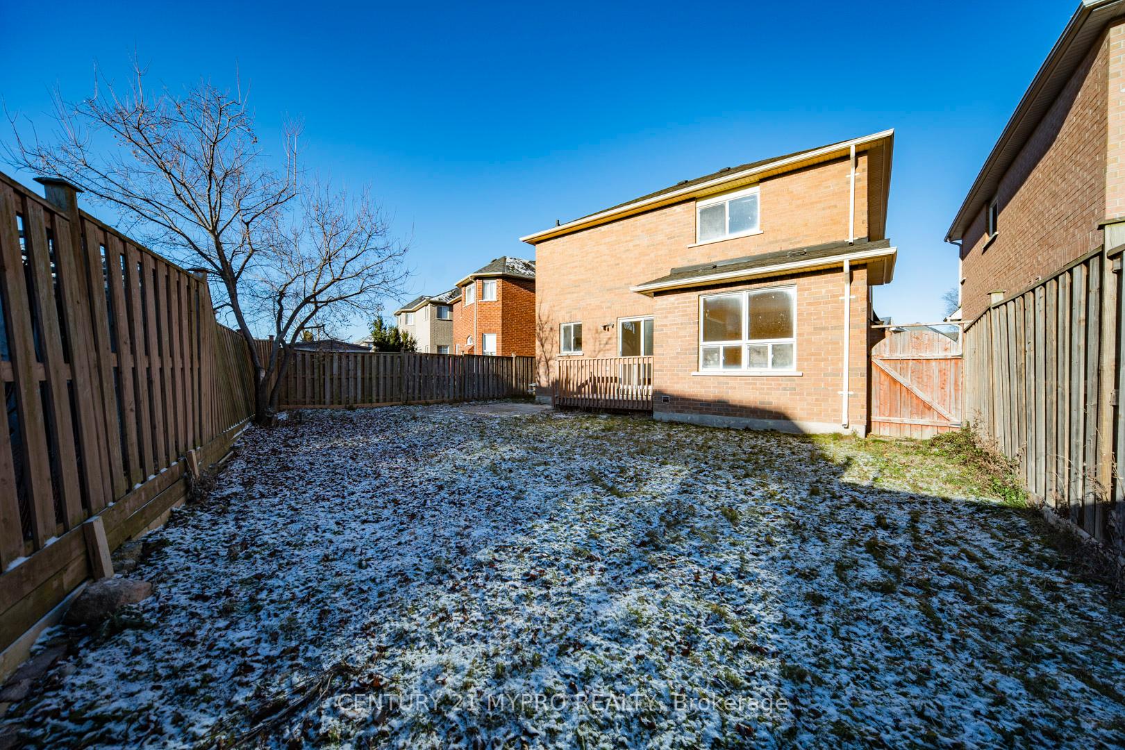 Photo 28 of 75 Westchester Crescent, Markham, Berczy — HOMEH