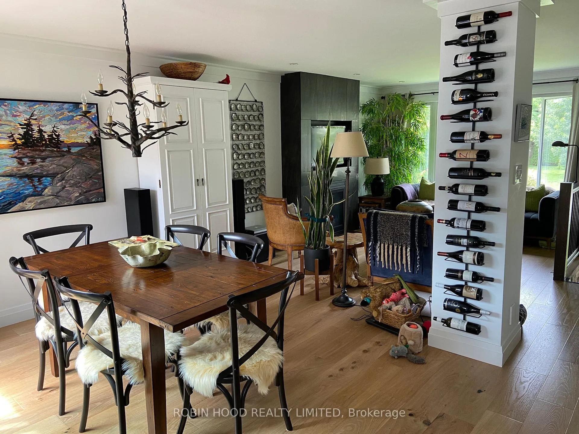 Photo 3 of 119 Applevale Court, Blue Mountains — HOMEH