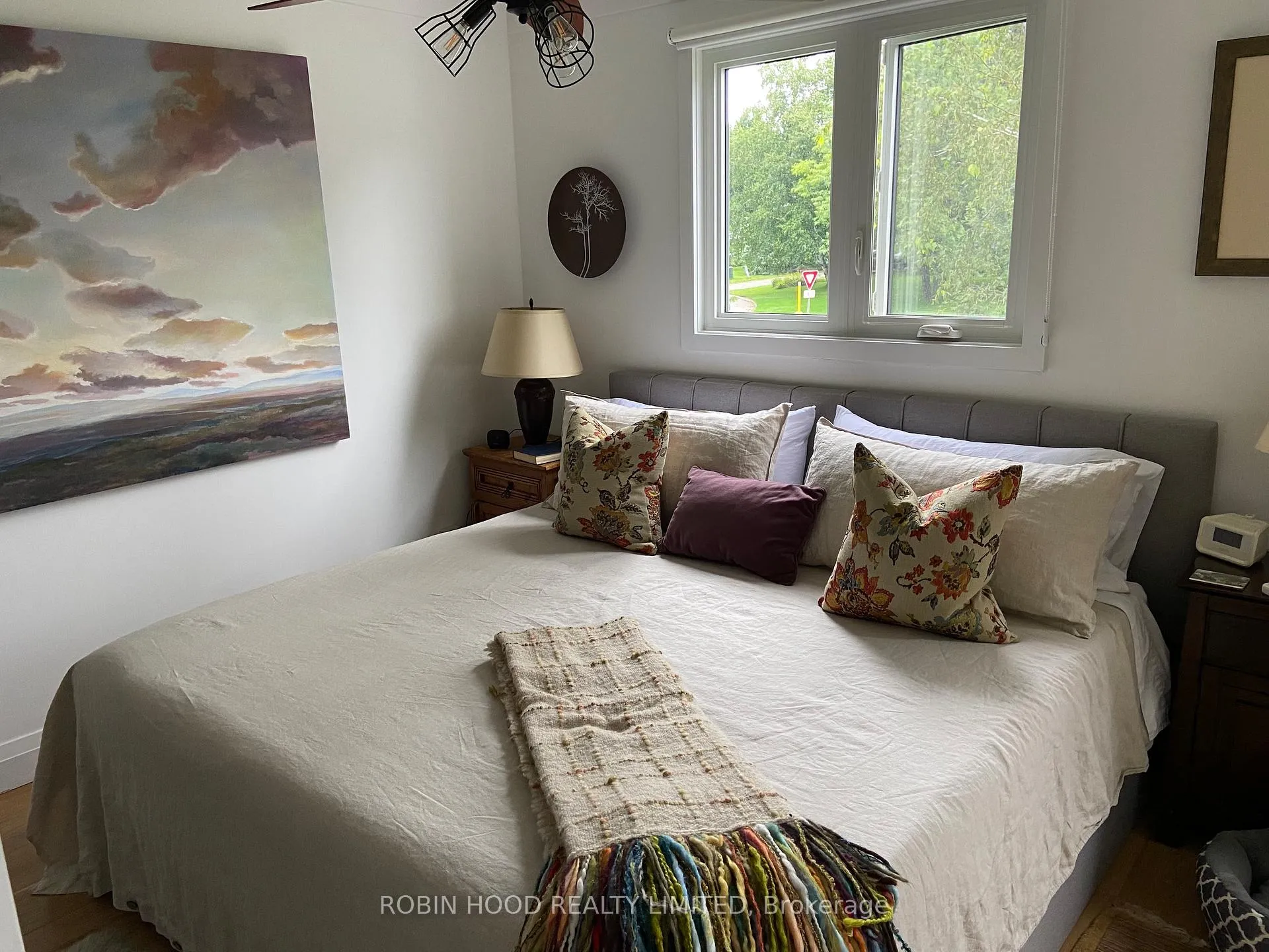 Photo 5 of 119 Applevale Court, Blue Mountains — HOMEH
