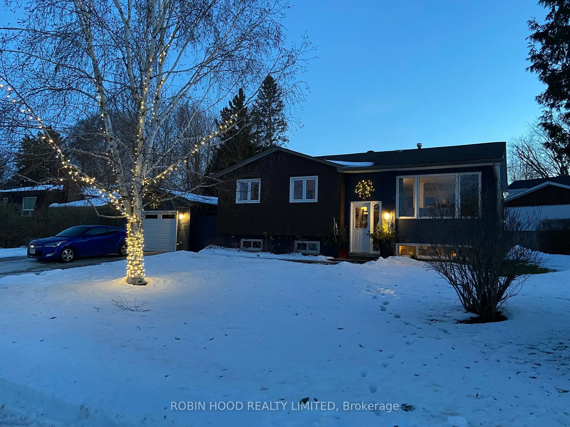 Photo 13 of 119 Applevale Court, Blue Mountains — HOMEH