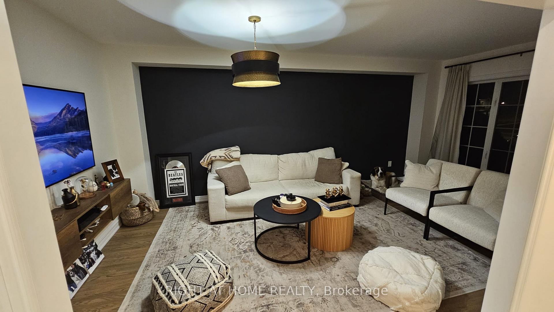 Photo 2 of 139 Royal Pine Avenue, Vaughan, Sonoma Heights — HOMEH