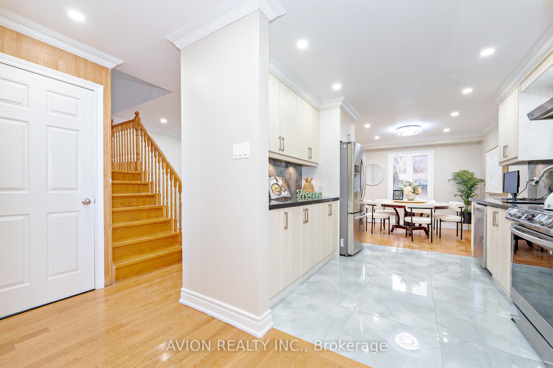 Photo 7 of 74 Appleby Crescent, Markham, Milliken Mills West — HOMEH