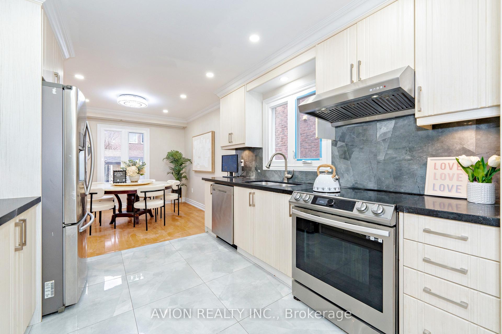 Photo 9 of 74 Appleby Crescent, Markham, Milliken Mills West — HOMEH