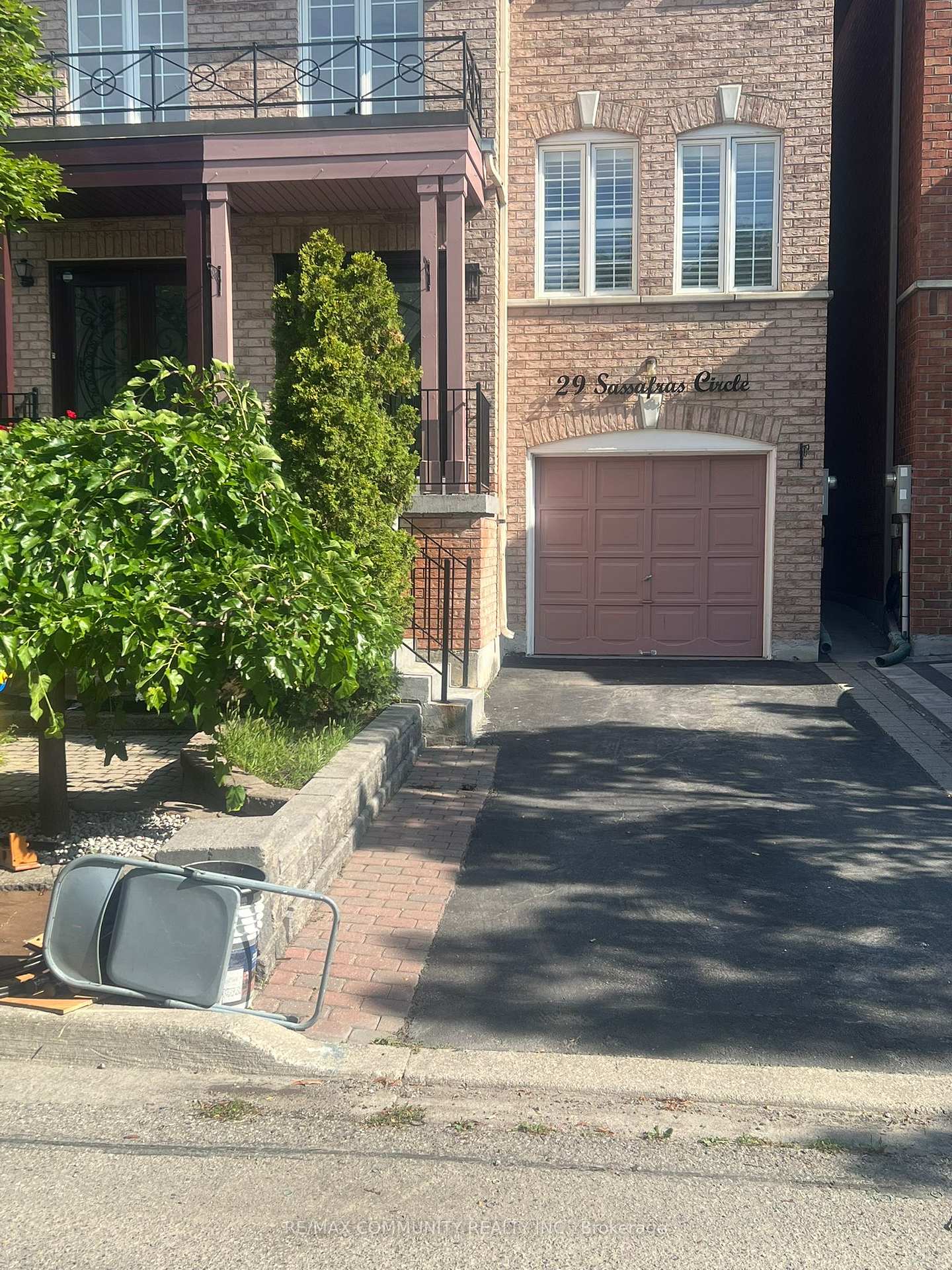 Front of 29 Sassafras Circle