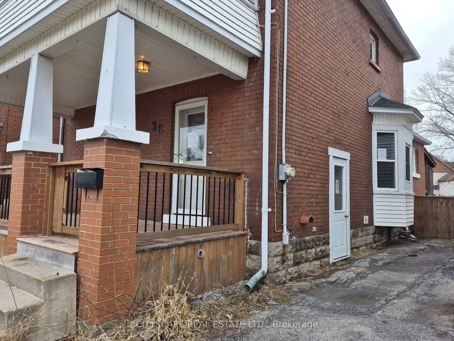 Photo 2 of 28 Margery Road, Welland, Welland Downtown — HOMEH
