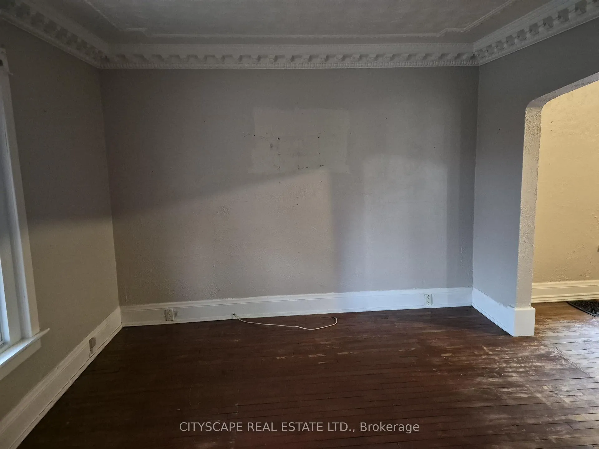 Photo 10 of 28 Margery Road, Welland, Welland Downtown — HOMEH