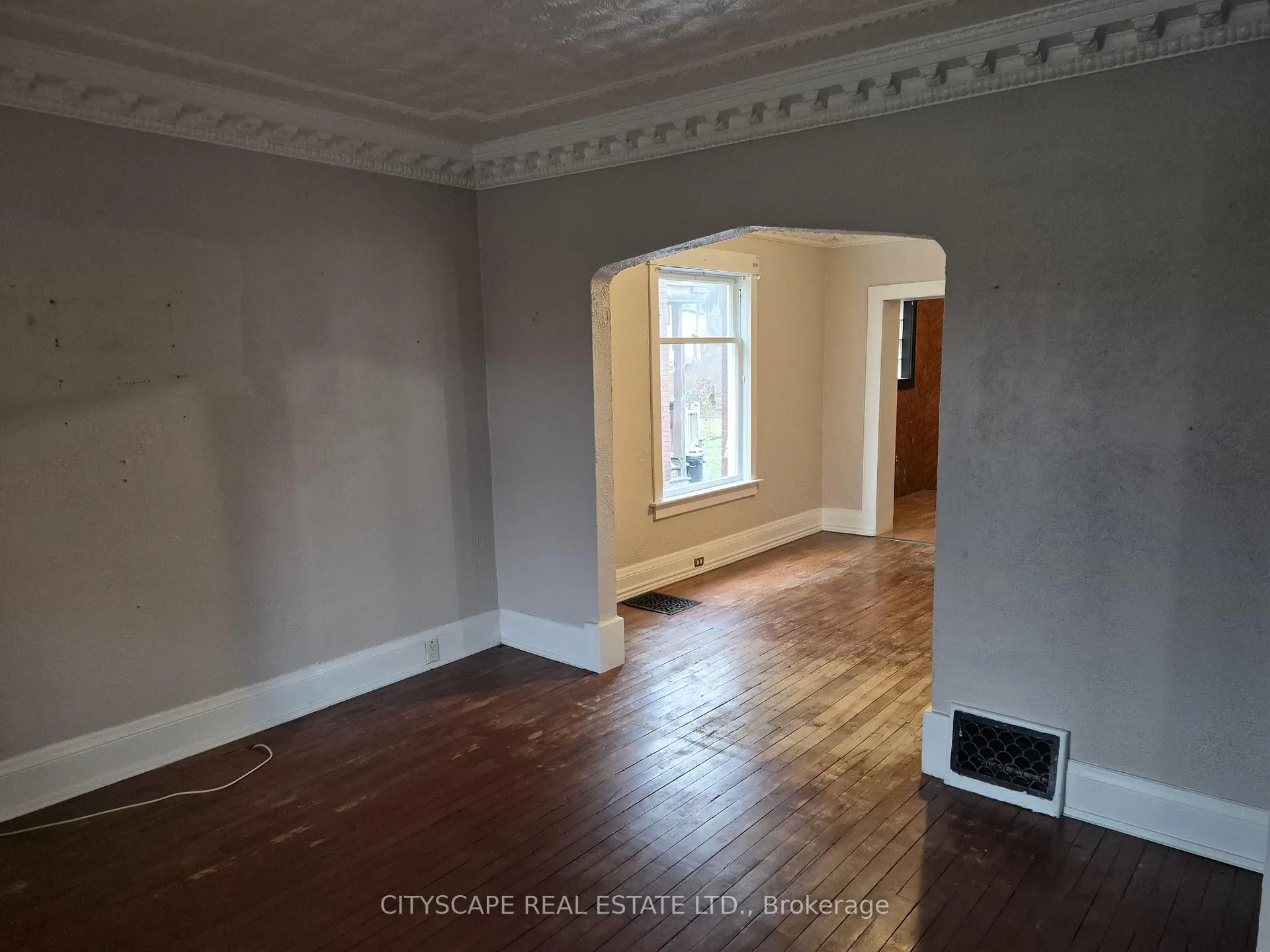 Photo 11 of 28 Margery Road, Welland, Welland Downtown — HOMEH