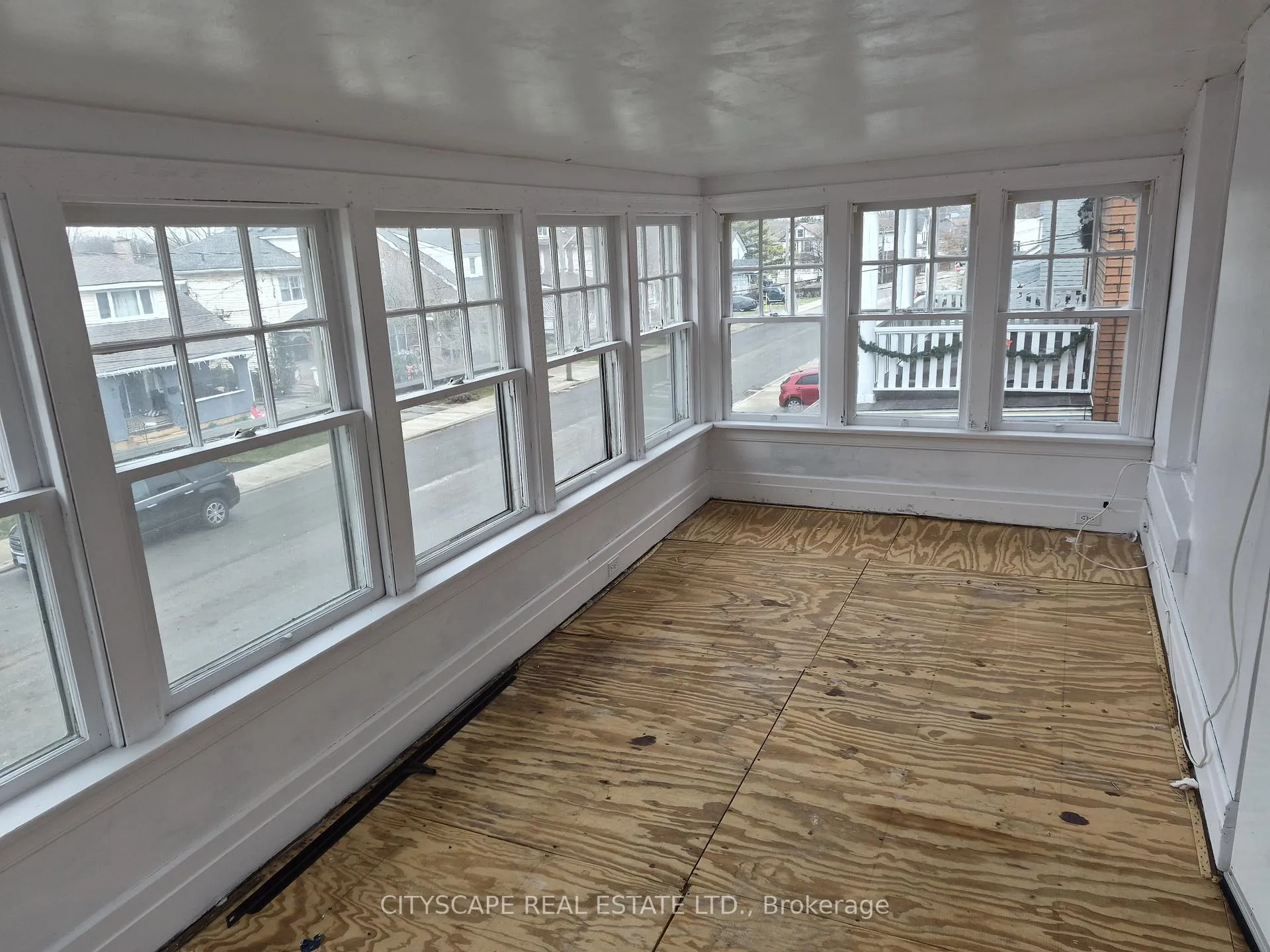 Photo 21 of 28 Margery Road, Welland, Welland Downtown — HOMEH
