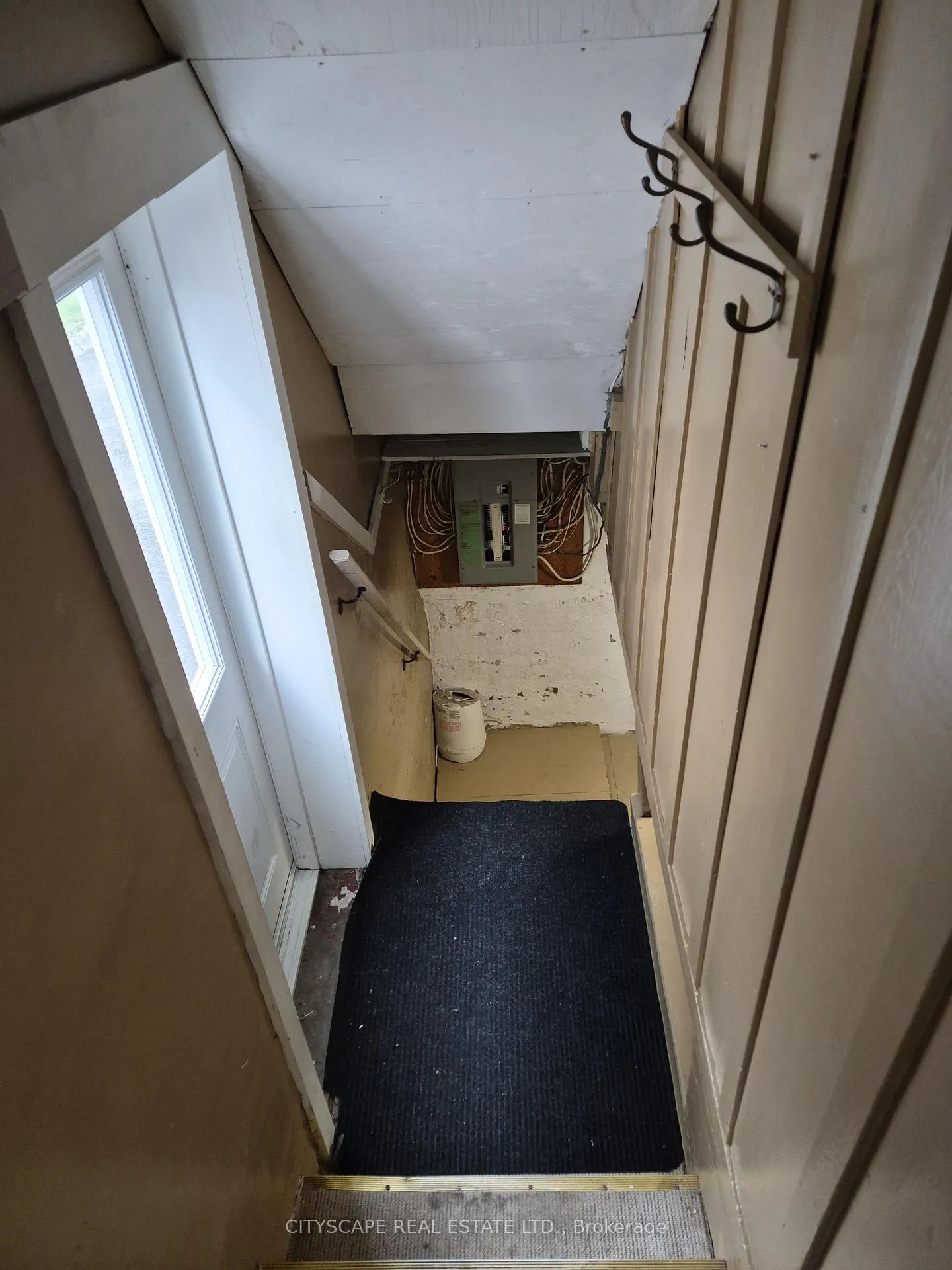 Photo 22 of 28 Margery Road, Welland, Welland Downtown — HOMEH