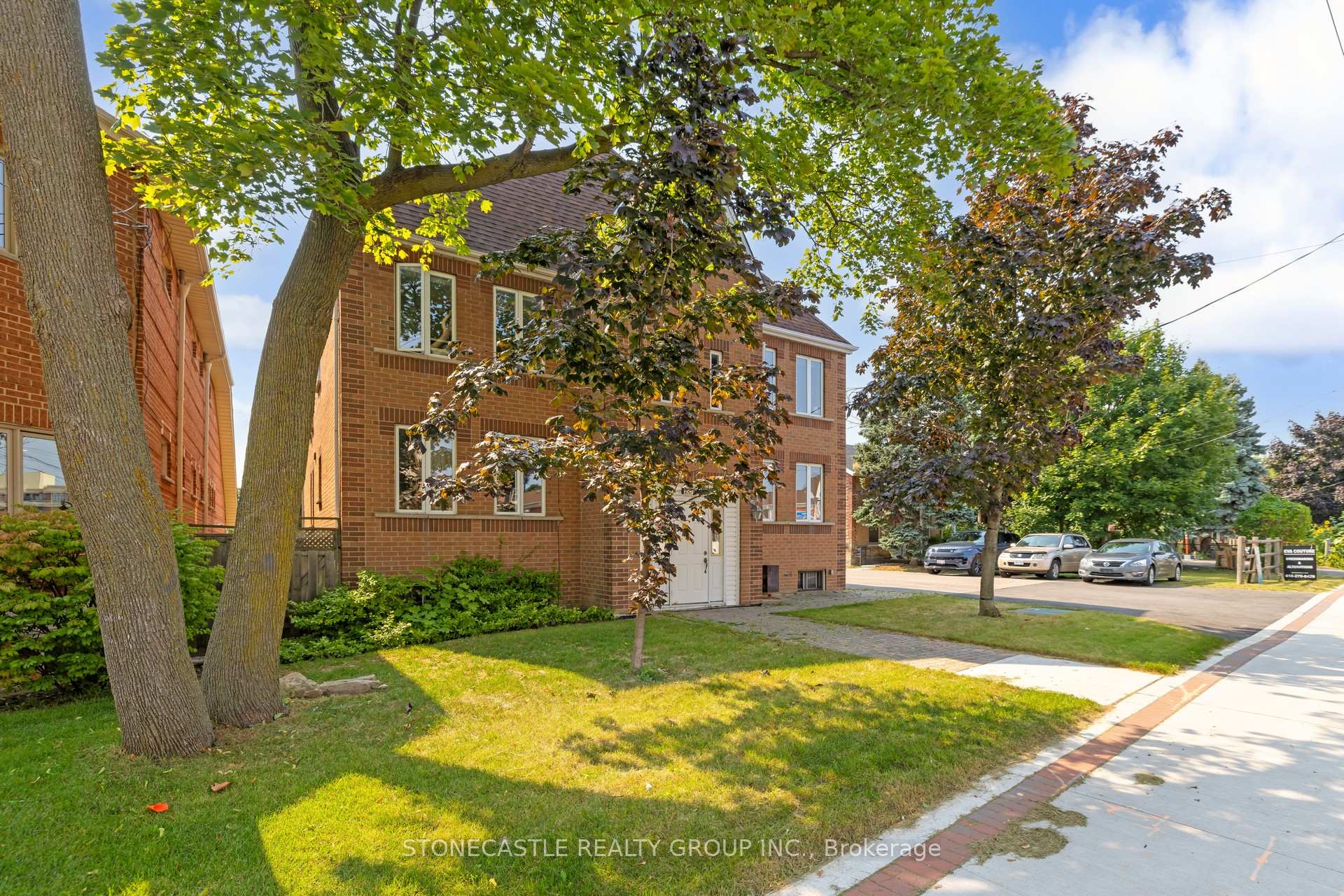 Photo 2 of 2311 Major Mackenzie Drive, Vaughan, Maple — HOMEH