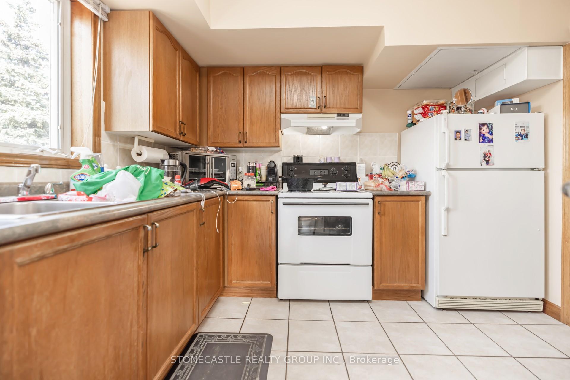 Photo 6 of 2311 Major Mackenzie Drive, Vaughan, Maple — HOMEH