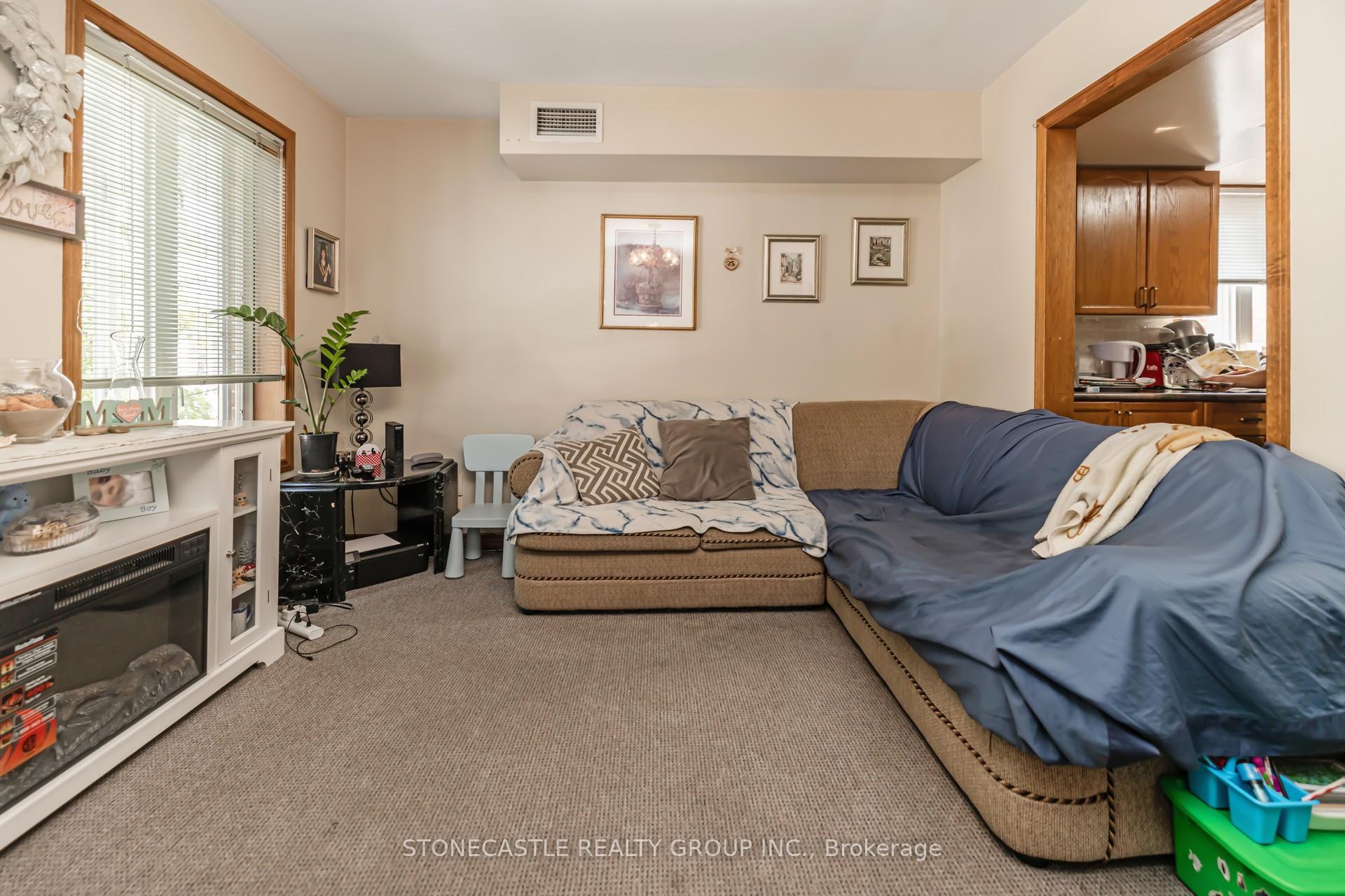 Photo 13 of 2311 Major Mackenzie Drive, Vaughan, Maple — HOMEH