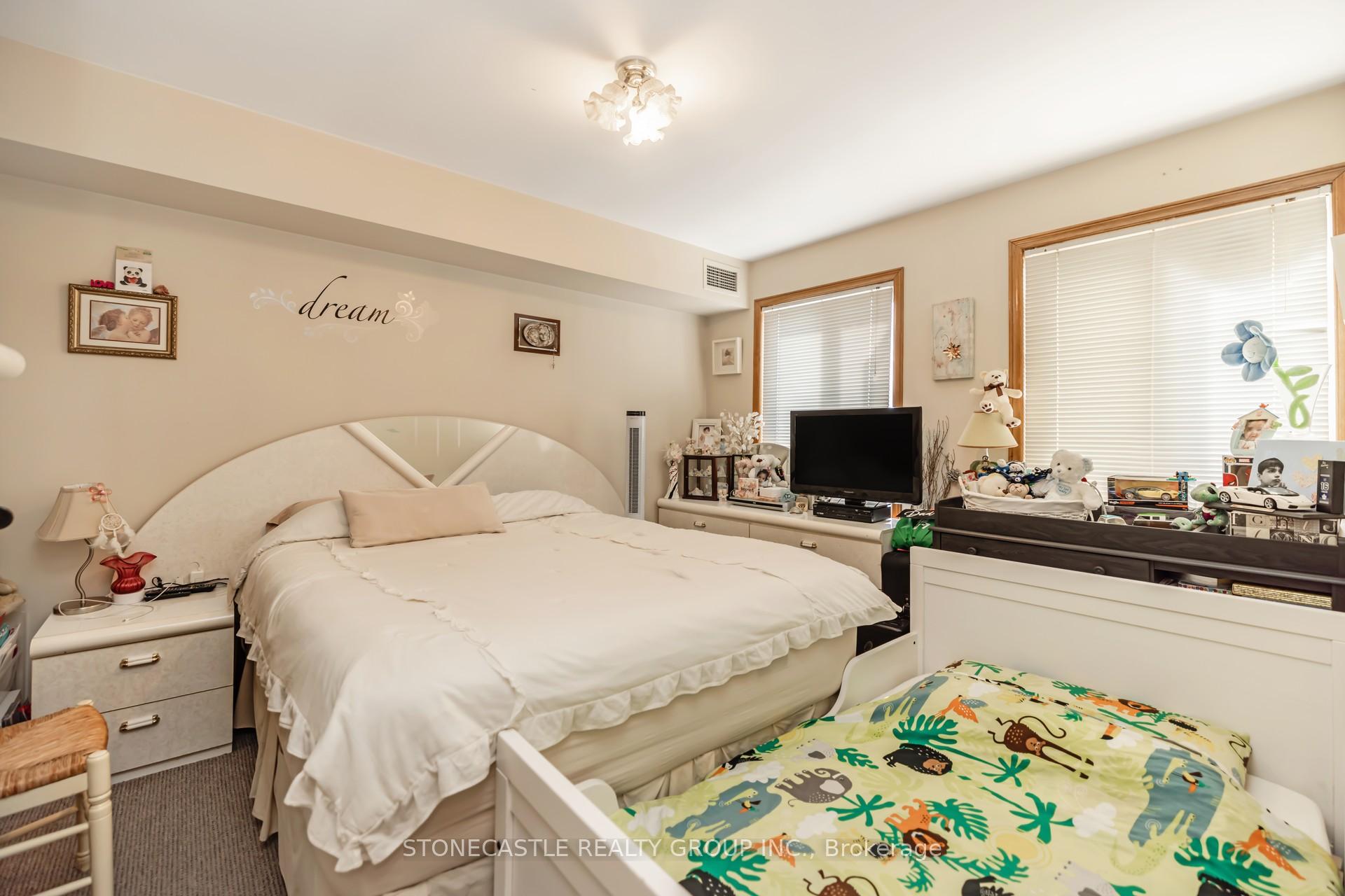 Photo 15 of 2311 Major Mackenzie Drive, Vaughan, Maple — HOMEH