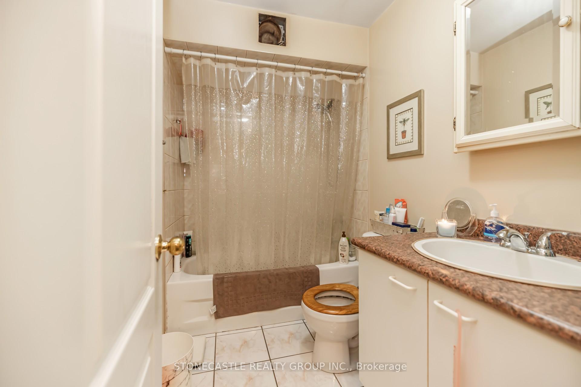 Photo 17 of 2311 Major Mackenzie Drive, Vaughan, Maple — HOMEH
