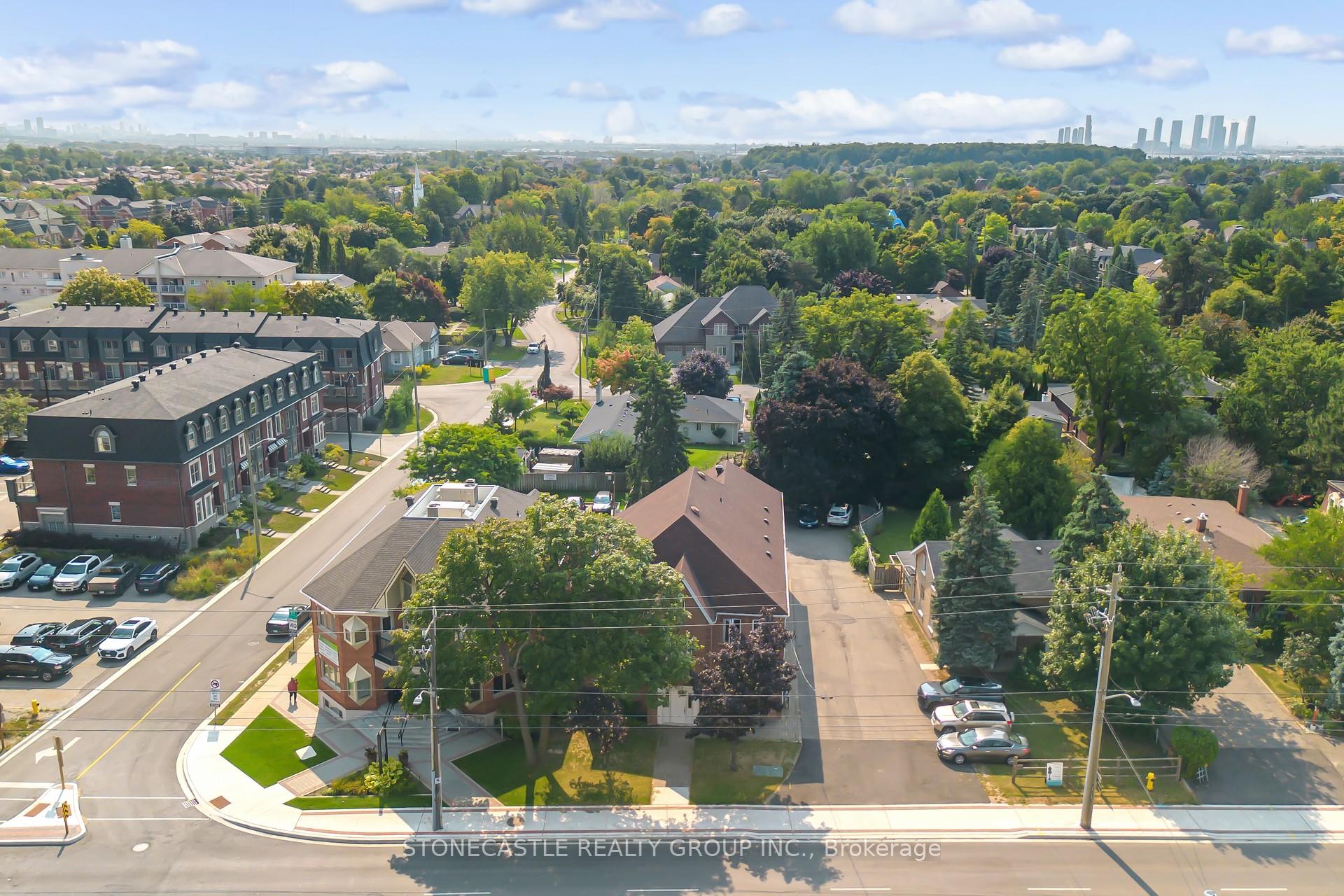 Photo 18 of 2311 Major Mackenzie Drive, Vaughan, Maple — HOMEH