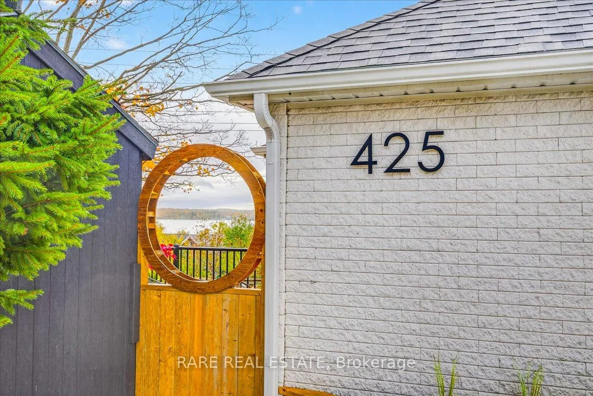 Photo 2 of 425 Codrington Street, Barrie, Codrington — HOMEH