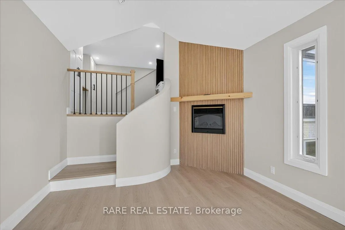 Photo 25 of 425 Codrington Street, Barrie, Codrington — HOMEH