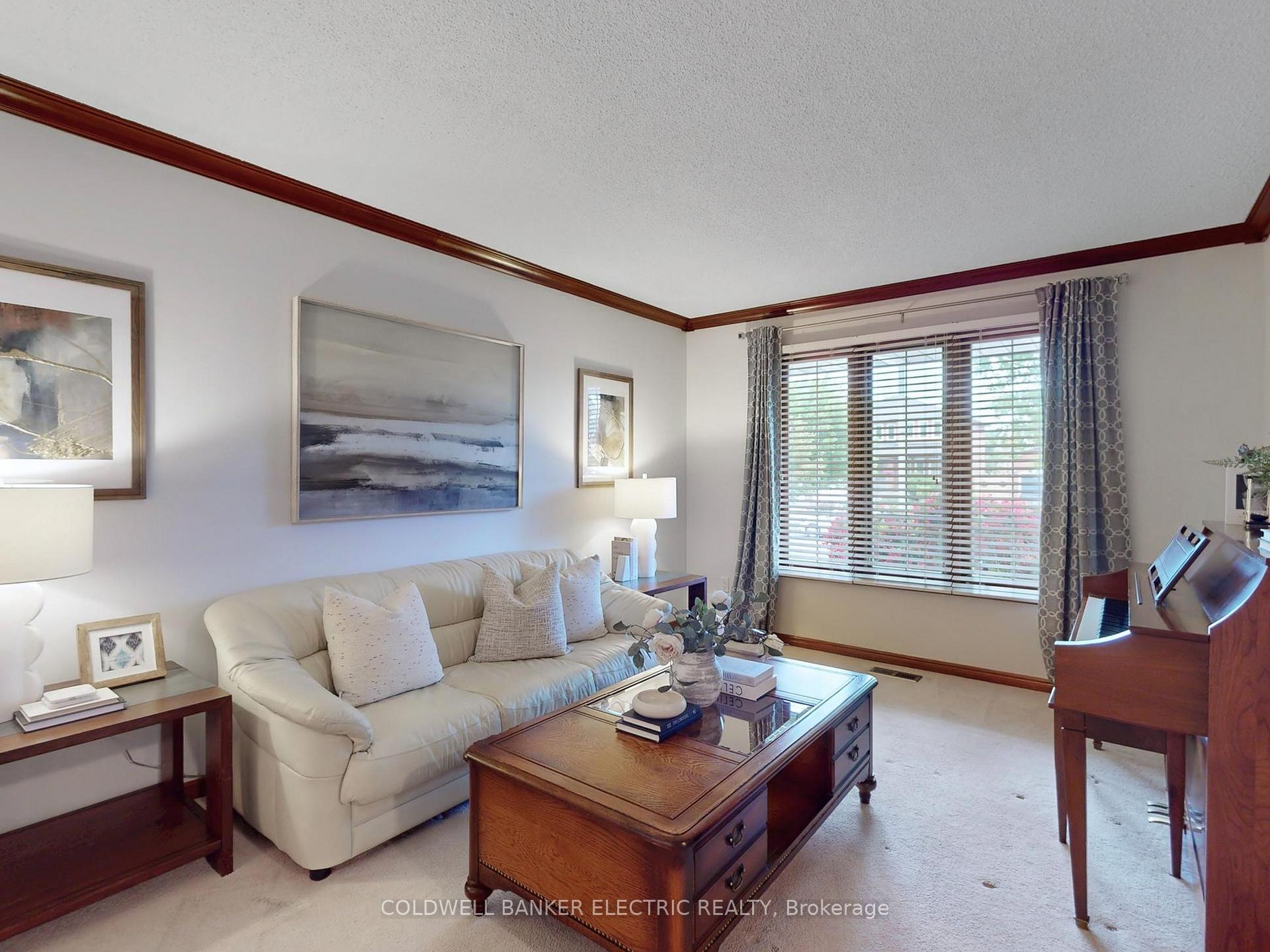 Photo 4 of 41 Falstaff Crescent, Whitby, Rolling Acres — HOMEH