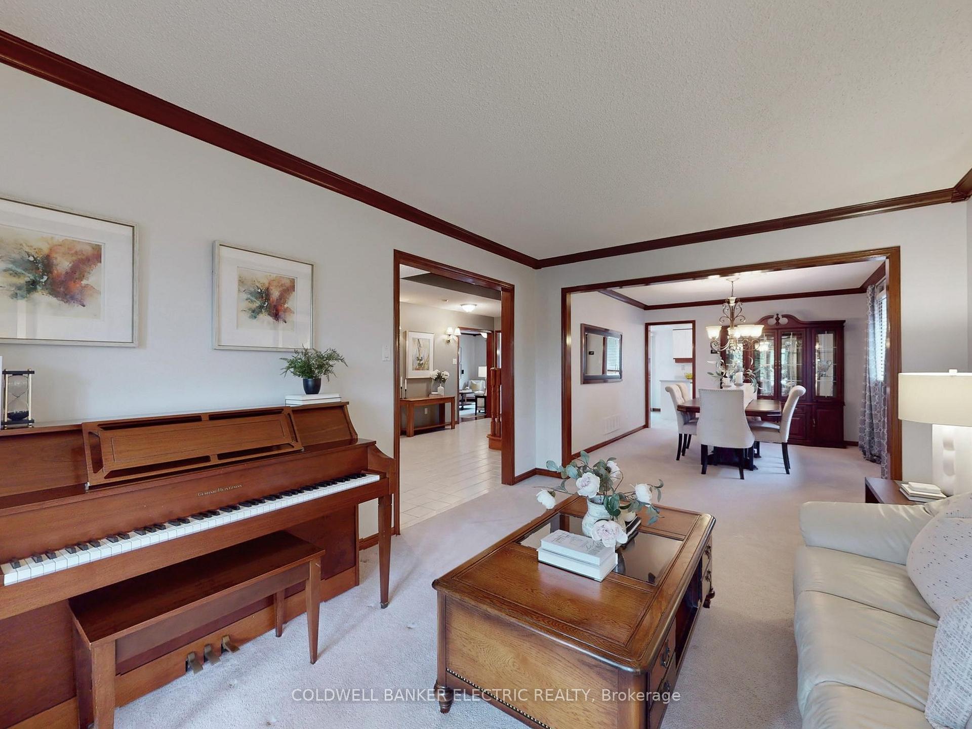 Photo 5 of 41 Falstaff Crescent, Whitby, Rolling Acres — HOMEH