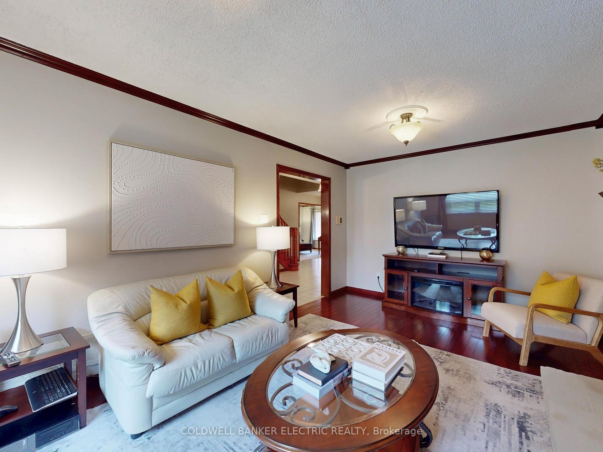 Photo 9 of 41 Falstaff Crescent, Whitby, Rolling Acres — HOMEH