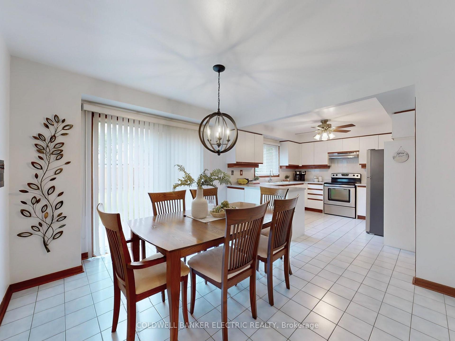 Photo 10 of 41 Falstaff Crescent, Whitby, Rolling Acres — HOMEH