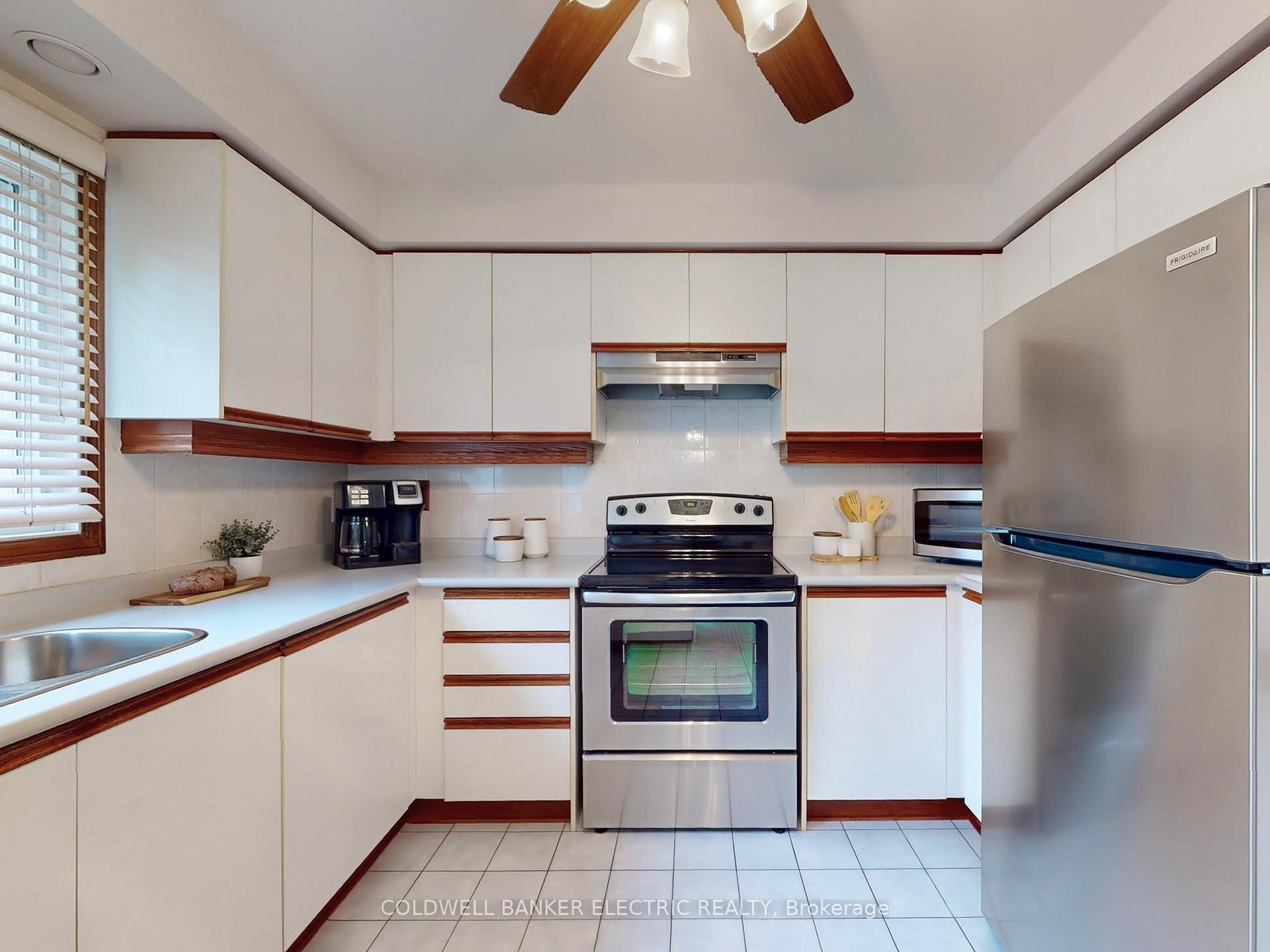 Photo 13 of 41 Falstaff Crescent, Whitby, Rolling Acres — HOMEH
