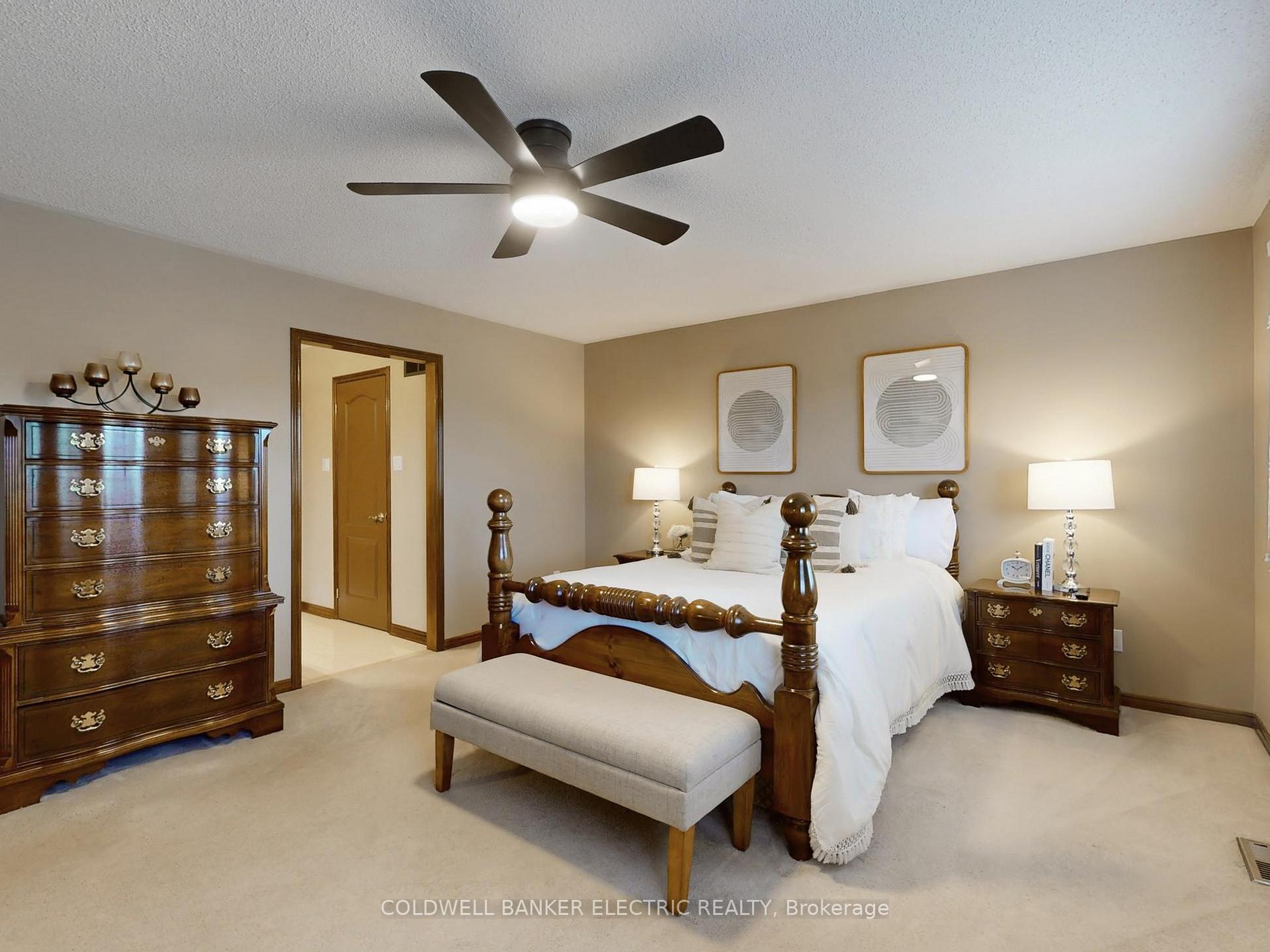 Photo 23 of 41 Falstaff Crescent, Whitby, Rolling Acres — HOMEH