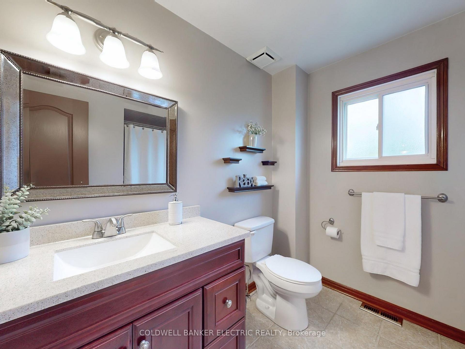 Photo 32 of 41 Falstaff Crescent, Whitby, Rolling Acres — HOMEH