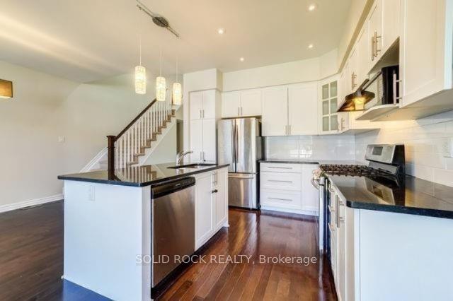 Photo 9 of 604 Tennant Way, Ottawa, Riverside South/Gloucester Glen — HOMEH