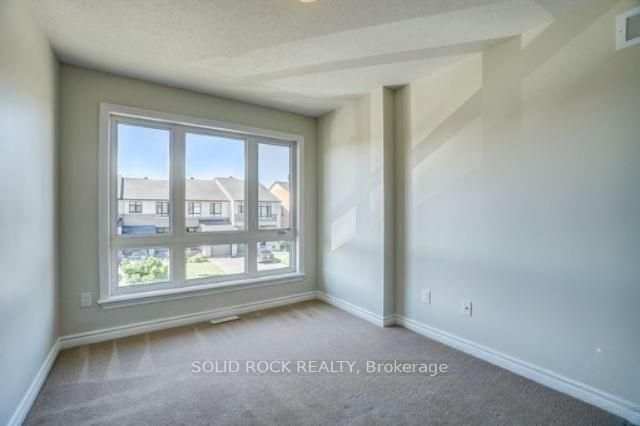 Photo 12 of 604 Tennant Way, Ottawa, Riverside South/Gloucester Glen — HOMEH