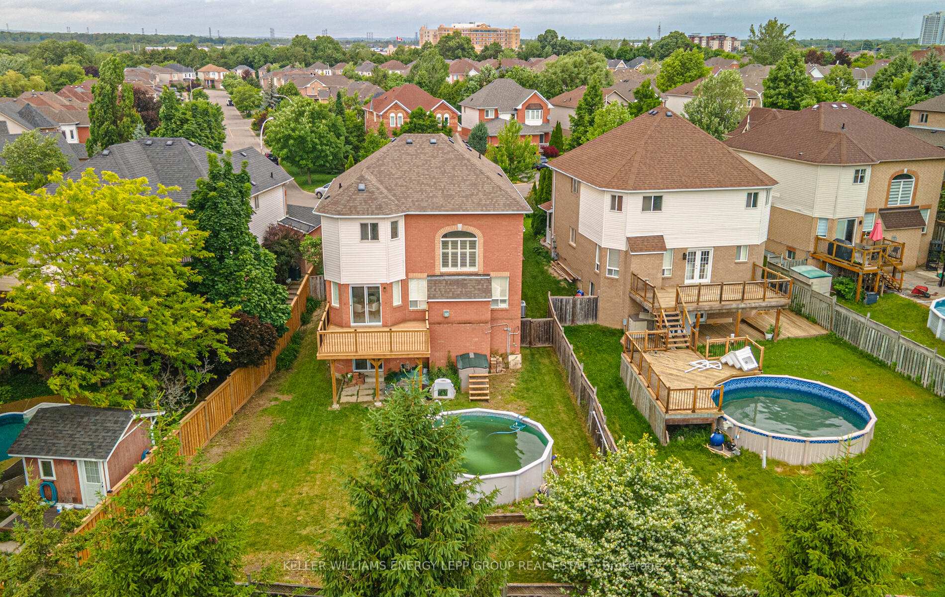 Photo 3 of 24 Harness Ridge Drive, Whitby, Williamsburg — HOMEH